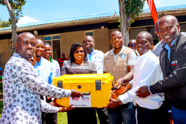 PATHtweets's tweet photo. PATH’s Nuru Ya Mtoto project, which uses AI-enabled portable X-ray machines, is bringing faster, earlier TB screening to communities in western #Kenya.  

🔗Learn more: https://t.co/jXS4ZtCfLN https://t.co/tmGc2VpfM3