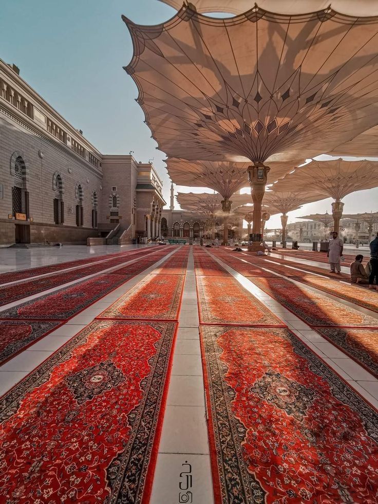 arab11__'s tweet photo. The Prophet's Mosque https://t.co/89pxwpXxyM