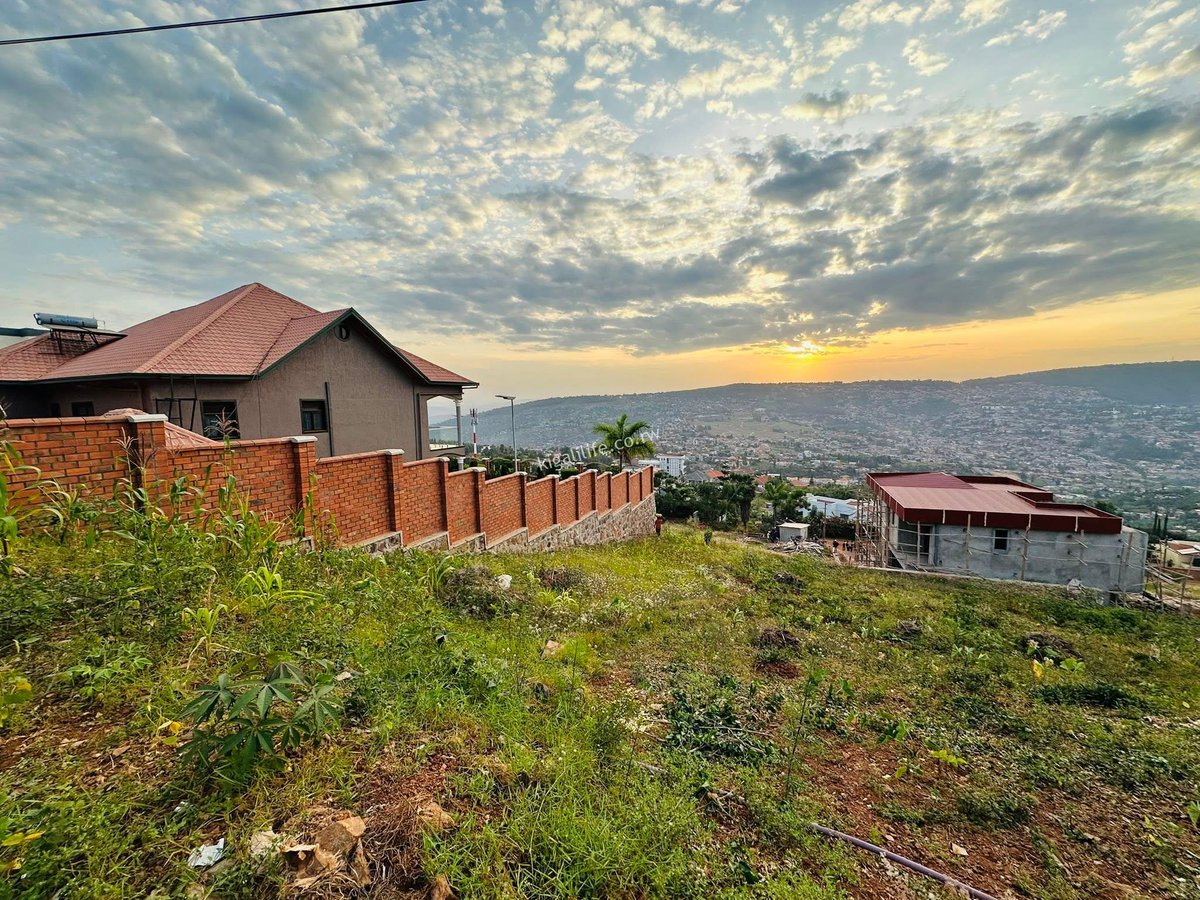 niyonzimaemi's tweet photo. 0783515900
Prime 1,120 sqm Residential Plot for Sale in Rebero – RWF 280M
#LandForSale #PropertyForSale #RealEstateRwanda #InvestmentProperty #PlotForSale #LuxuryProperty #LandInvestment #RealEstateInvestment #BuyLand #DreamHome https://t.co/U39TC54NJl