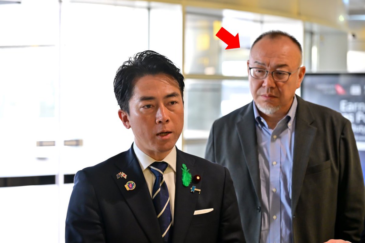 PressSec_JMOD's tweet photo. 防衛省報道官の安居院（あぐいん）です。本名です。
防衛省・自衛隊について国民の皆様にもっと知っていただくため、新たに報道官としてのアカウントを開設することにしました。
報道官ならではの目線から、さまざまな情報をお伝えしていきます！
 
#身長185cm
#本当に公式です
 
↓証拠 https://t.co/OWjkAurhmq