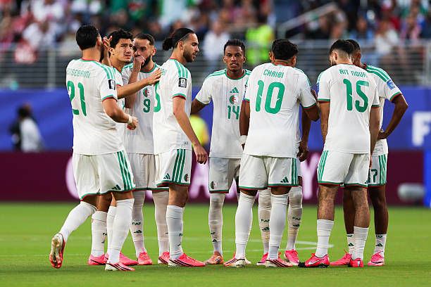 LaTaniereDZ's tweet photo. Il reste un dernier espoir à l'Algérie pour être qualifiée avant son match :

- Match nul du Sénégal face à l'Irak
- Victoire de l'Egypte face à l'Iran
- Victoire de l'Espagne face à l'Uruguay
- Match nul du Congo face à l'Ouzbékistan https://t.co/5X4CmSNuHp