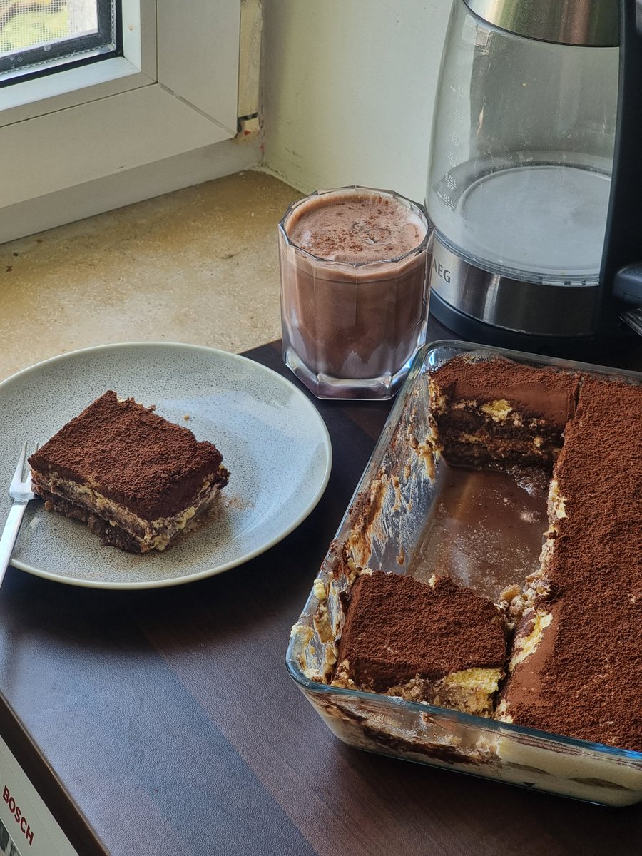 tiiyamisu's tweet photo. to be loved is to be known. my boyfriend makes us tiramisu when our birthdays nears: ½ coffee tiramisu for him &amp; ½ hot chocolate with less coffee for me. https://t.co/67oz8OaP52
