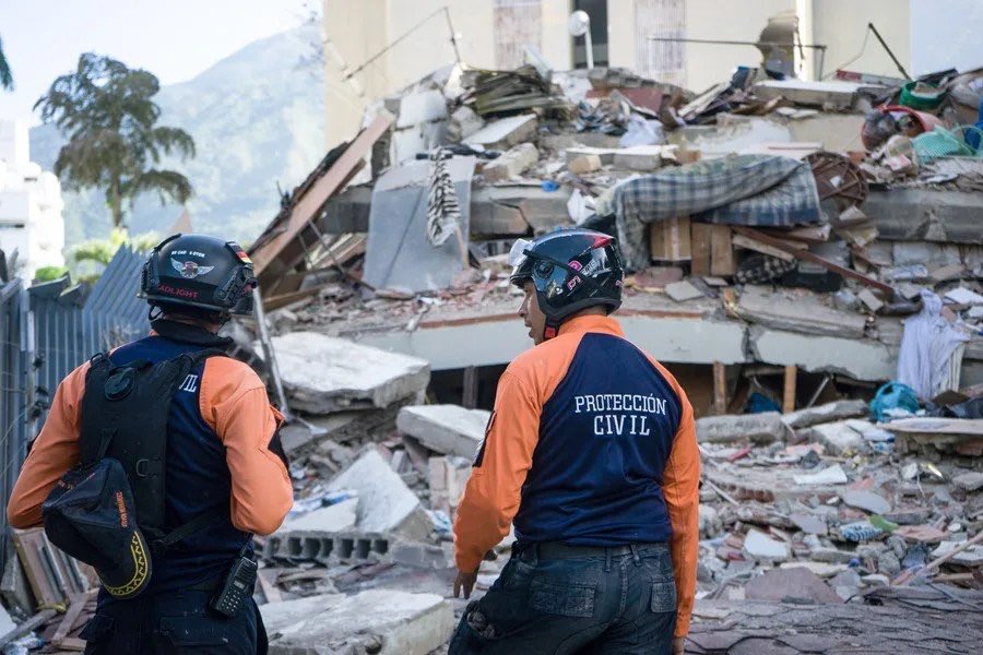 ICAMURoficial's tweet photo. Nos unimos al dolor del pueblo venezolano por los devastadores terremotos sufridos 🇻🇪
Expresamos nuestro profundo pesar y condolencias por los fallecidos, un mensaje de consuelo y esperanza a sus familias y a las de los desaparecidos.
Nuestro más firme apoyo y solidaridad https://t.co/mdG6r9UOU4