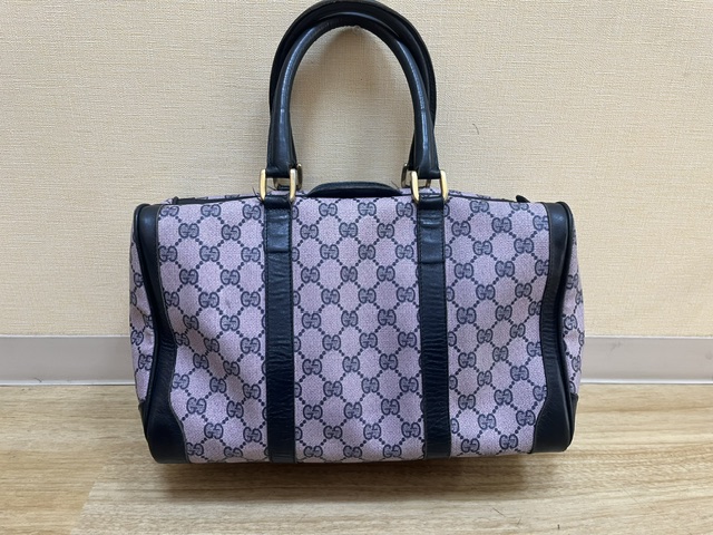 kaitorimart's tweet photo. 岡崎市の皆様こんにちは！
岡崎市内で営業しております『ブランド品＆金・プラチナ買取マート 岡崎店』です！
『ブランド品：グッチ　財布』を買取させていただきました！

店名：ブランド品＆金・プラチナ買取マート岡崎店
＃ブランド品　＃グッチ　＃岡崎
https://t.co/kC3kyxOjHk https://t.co/rgj6aX0inV