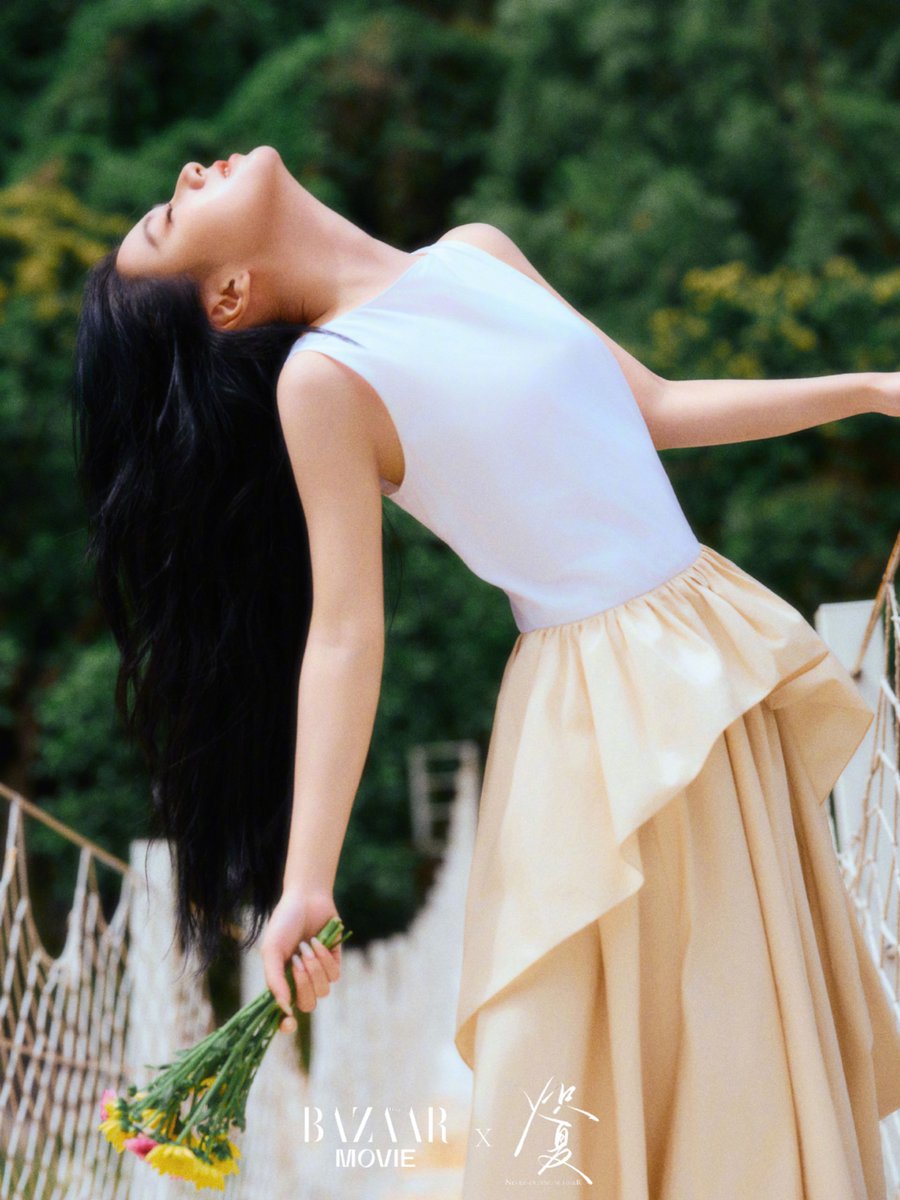 forshangen's tweet photo. 📸 260626 ✧ 时尚芭莎 Weibo Update

Bao Shangen for Bazaar Movie 🌿🤍☀️

#BaoShangen #包上恩 #NeverEndingSummer https://t.co/Yq8aeeRtaO