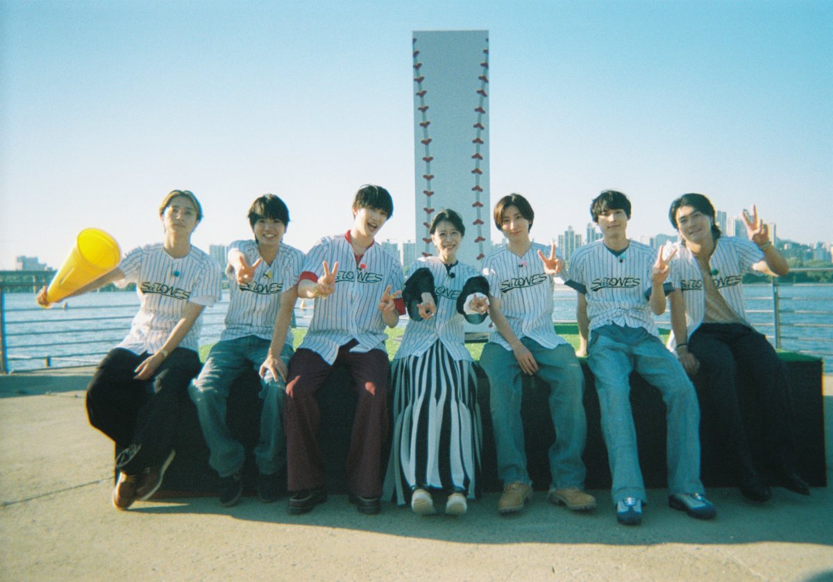 nittele_ntv's tweet photo. ／
歌姫･中森明菜が20年ぶりに
日テレバラエティー降臨！
＼

韓国の人気ストリートでサイズ感対決！

その後は、みんなでガチの食べ歩き！
制限時間10分にもかかわらず
プリ機で記念撮影を始めたり
ストリートミュージシャンと踊ったり…!?

📢今夜9時
『Golden SixTONES』
https://t.co/RmjXWu55VK https://t.co/TFseU4kwLH