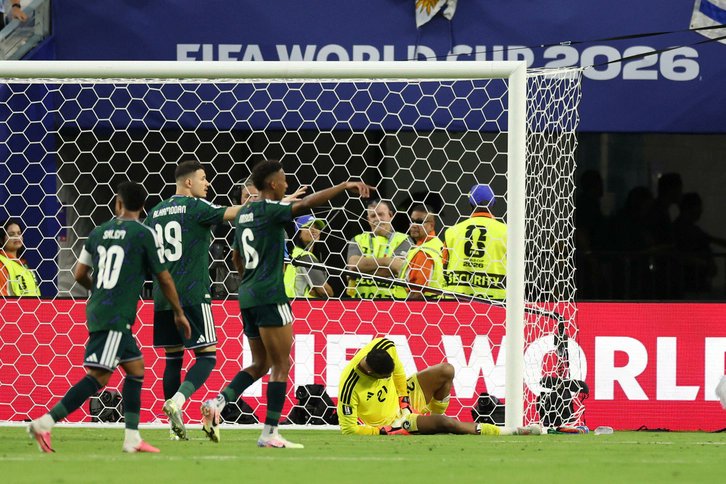 naiz_kirolak's tweet photo. [MUNDIAL 2026]

Fútbol, cuestión de estado en Arabia Saudí

https://t.co/qjN9IweKVi

✍️ @XabierRodriguez https://t.co/JJan7Stpna