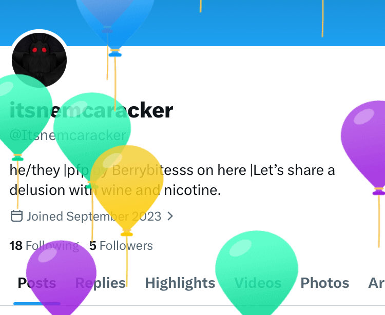 Itsnemcaracker's tweet photo. It’s my baloon dayy https://t.co/823iFYFUTS