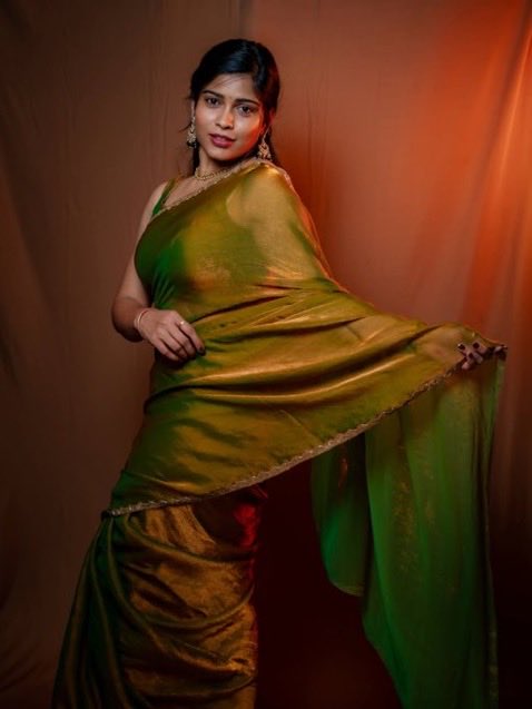 Glamreel's tweet photo. Suma Sri✨💚/2
#Suma #SumaSri https://t.co/KNbbDlEBo9