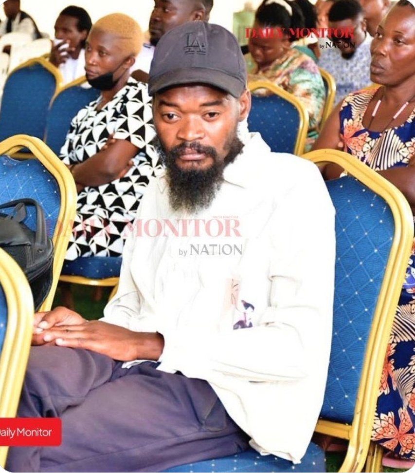 DrBayiggaLulume's tweet photo. The late Paul Kafeero and I are from neighboring villages. Masaaba and Ziba respectively. I knew him well.
I don't know that fellow who seems to resemble him.
Bytheway the fellow resembles the late LUCKY DUBE more. He could try his chances there too. https://t.co/kZUpPBLPXL