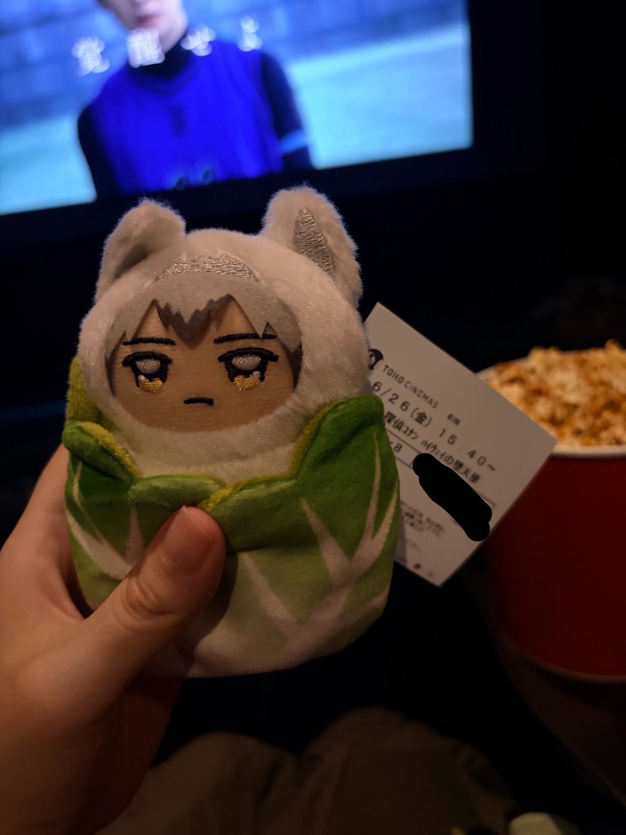 45Crow_HQ's tweet photo. 헤헤 옆동네 탐정 영화 보러왔어요
잘보고 오겠습니다! https://t.co/M45Tk1MKnv