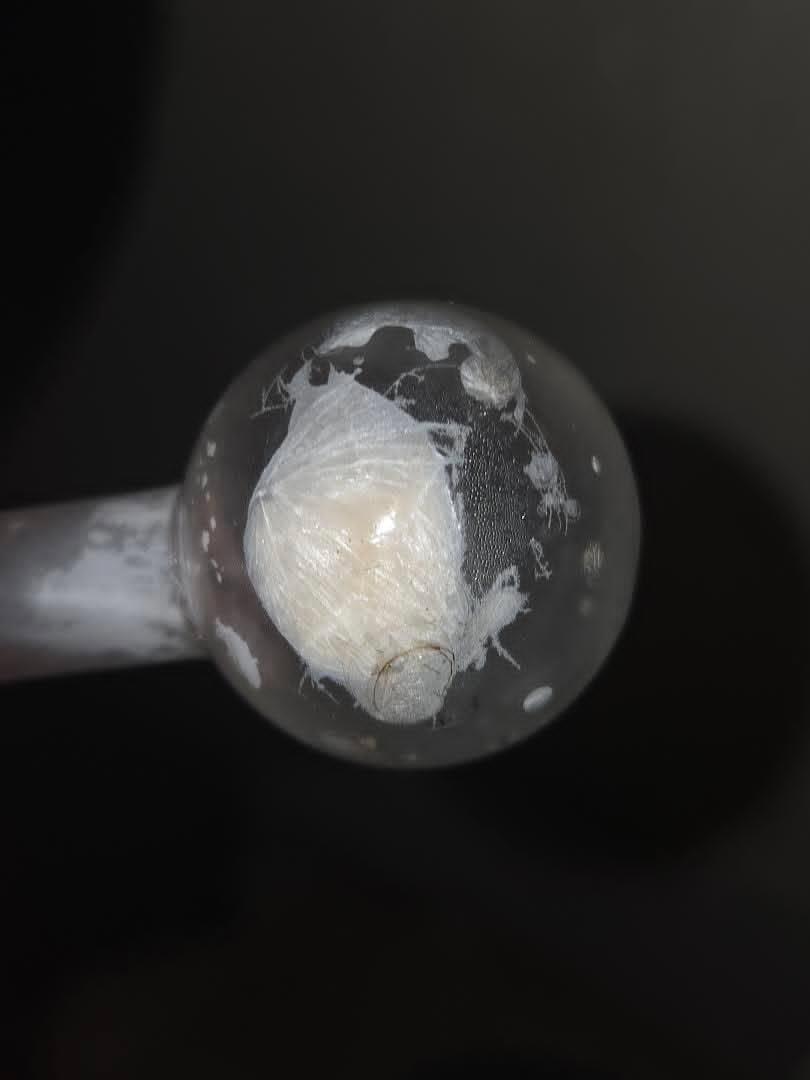Mr_Chaoz777's tweet photo. #drugs 
#criko
Tengo lo necesario para volvernos locos https://t.co/Vr93BZjLsR