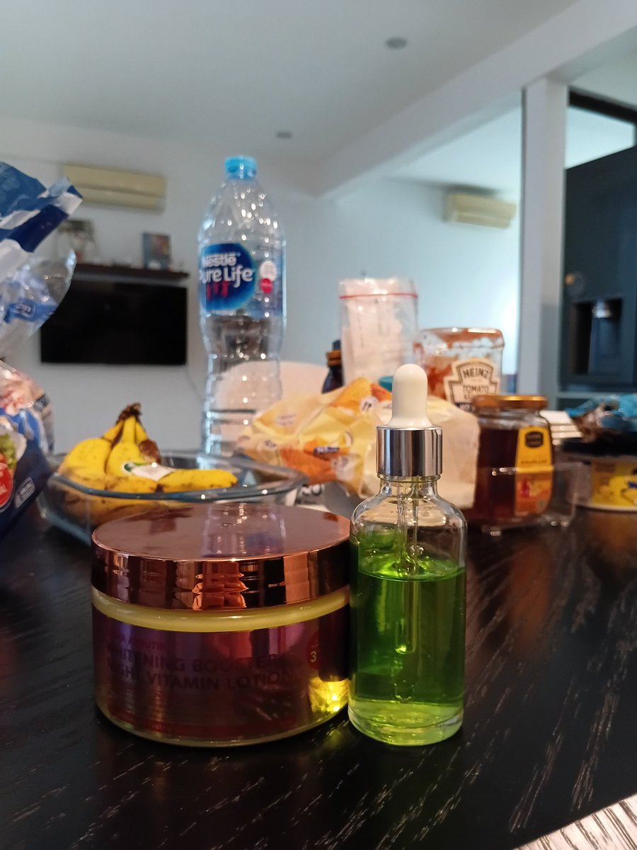 frssty_'s tweet photo. beli dua-dua nya 150rb, baru di pake 3x https://t.co/lhqlRcCQZJ