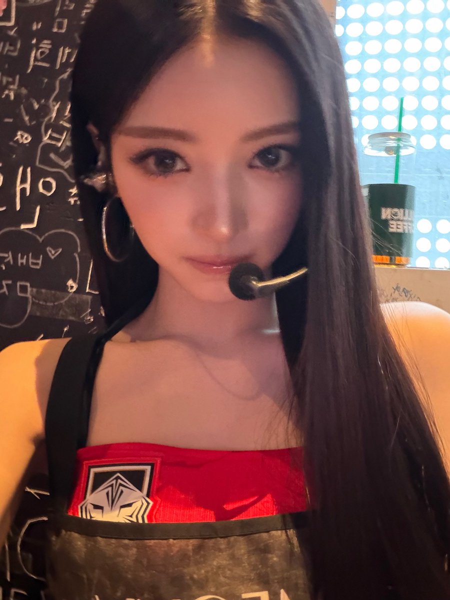 tanakadoll's tweet photo. THIS MIGHT BE MY FAV ANNA SELCA EVER WAIT https://t.co/LxcTspwCz0