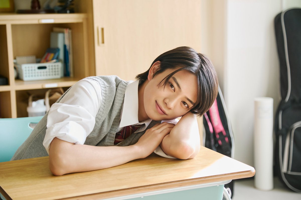 yamaguchikun_mv's tweet photo. ˗ˋˏ #映画山口くんって実は …👂 ˎˊ˗

最初は山口くん(#高橋恭平)に対して
嫌なヤツだったのに実は…

仲良くなりたくて仕方ない💭

思わず愛おしくなる石崎(#岩瀬洋志)🫶
みんなはどのシーンが好き？👀

#映画山口くん 絶賛上映中🍿 https://t.co/9E4OXgSwQG