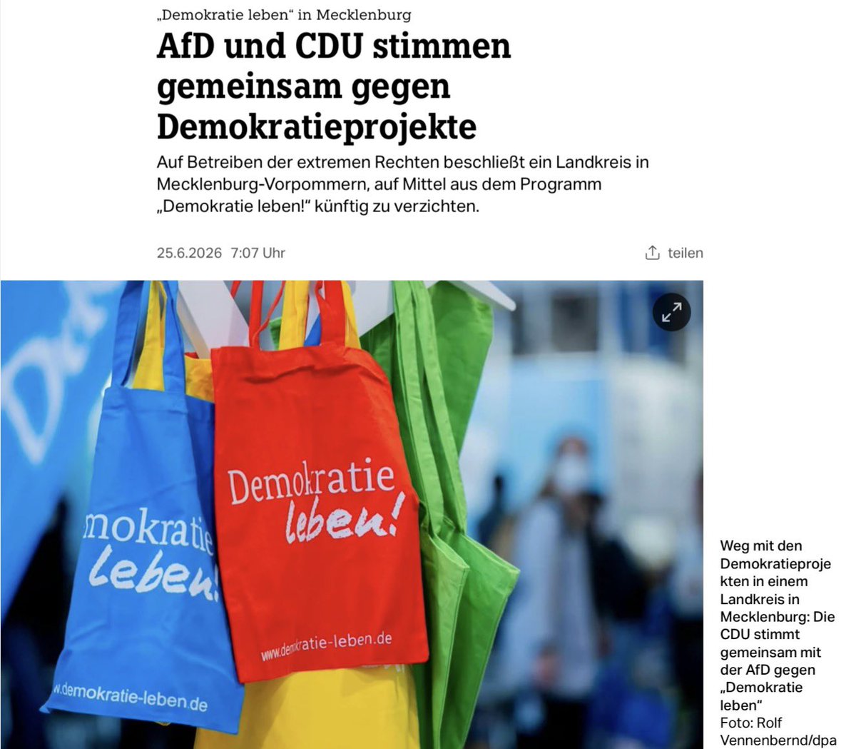 NurderK's tweet photo. Die CDU behauptet, Vergleiche mit der AfD seien eine Unverschämtheit. Dann stimmt sie gemeinsam mit der AfD gegen Demokratieprojekte. Wer in der Migrationspolitik, bei Sozialkürzungen oder beim Abbau zivilgesellschaftlicher Strukturen immer wieder dieselben Mehrheiten sucht, braucht sich über solche Vergleiche nicht zu wundern.

Eine Brandmauer, die nur für Kameras existiert, ist keine Brandmauer. Sie ist politisches Marketing.