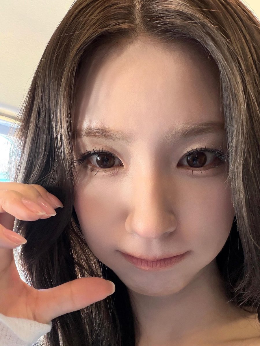 FranLiong's tweet photo. [260626] 曺薇娟 小紅書/小红书 🍠 미연 샤오훙수 MIYEON rednote(Xiaohongshu) Update 

我有没有哪里不一样呀?!🤭☺️💕💕💕 

#曺薇娟 #赵美延 
#미연 #MIYEON #ミヨン
#조미연 #MY #CHOMIYEON

https://t.co/CSAOUiqlbH https://t.co/dMhhAaVMFE