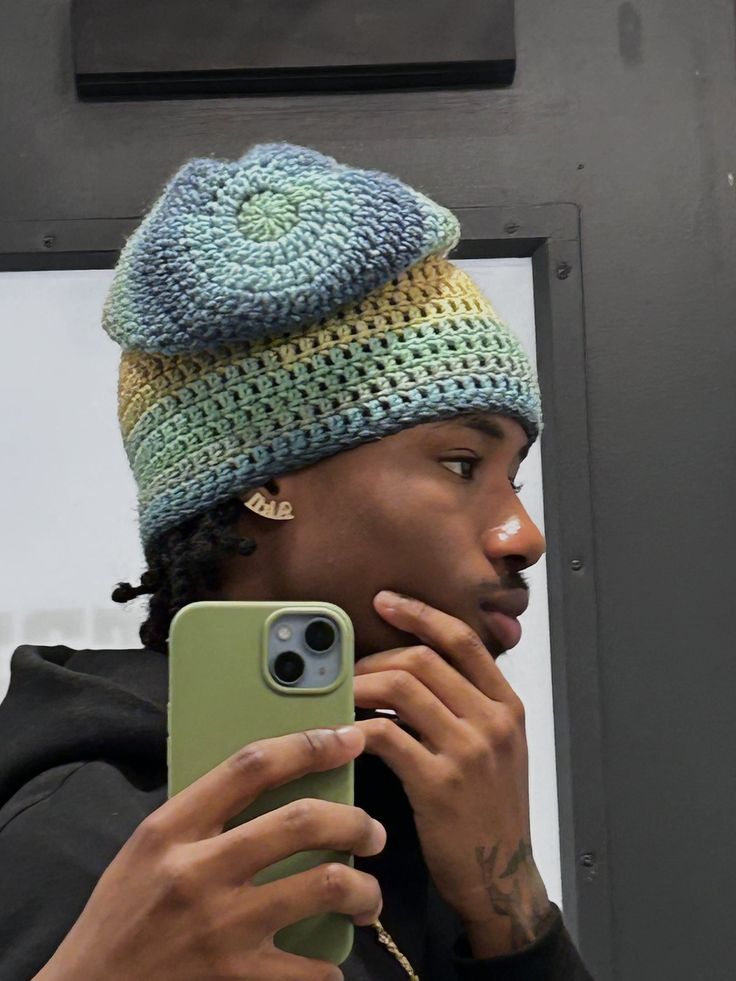Kidd_vogue's tweet photo. A slouchy beanie never misses https://t.co/vc0CMp8DbD