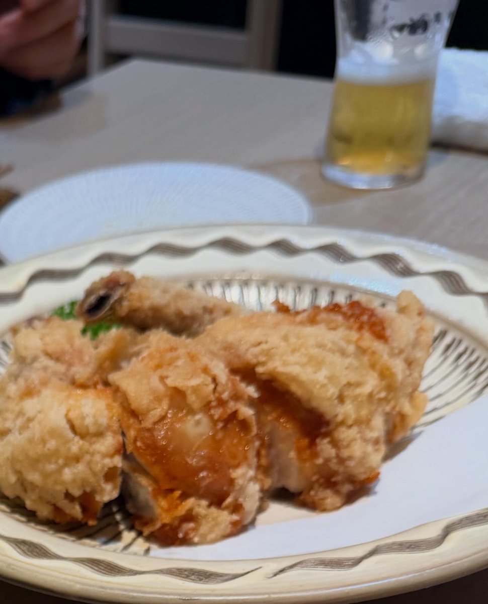 yuming_'s tweet photo. #いい店見つけた👀 
別府の名店『チョロ松』が東京進出！
今年２月別府の『チョロ松』にて東京に店を出す話を女将さんから聞いて以来オープンを楽しみにしていた『別府 チョロ松 銀座店』

若鶏から揚げやかも吸いの本店と変わらぬ美味しさに
「名物と推すだけあるね！」と舌鼓

#新橋グルメ https://t.co/6seZh7jTjD