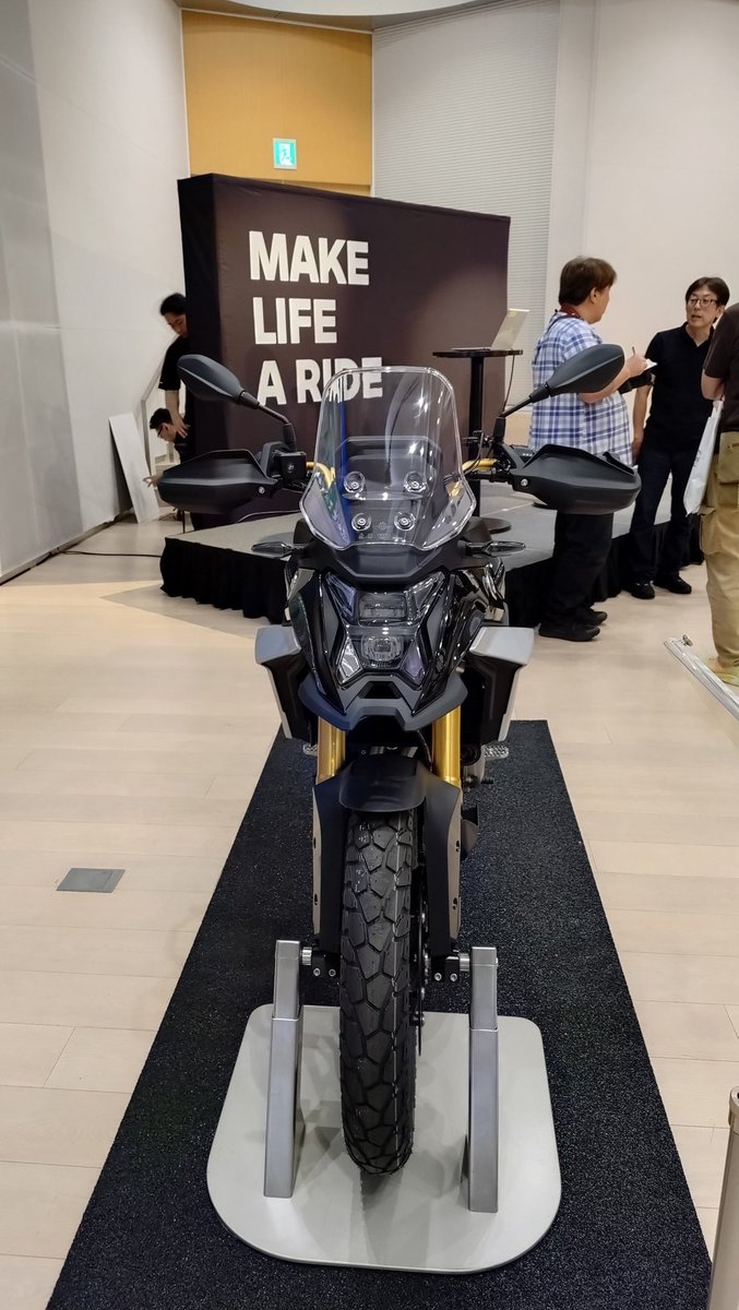 sc36sc37's tweet photo. #F450GS 実車跨ってみましたが、なかなか良いですねぇ！ https://t.co/zhww4DBkgJ