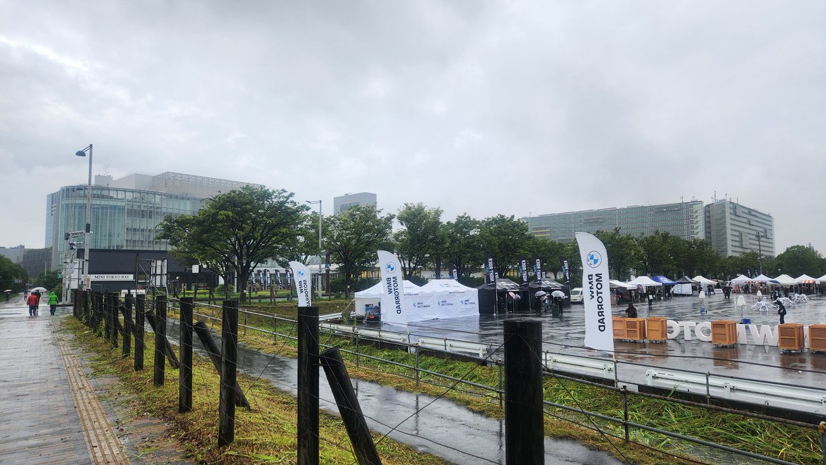 OoYamaNishiki's tweet photo. #NIGHTRIDERMEETING2026
本日のメインイベント
BMWモトラッドのナイトライダーミーティング(*^^*)

台風で中止になると思ってたのですが、時間短縮で開催ということで
運営さんありがとうございます( ；∀；)
※結構バイクで来てる方も

今日は気になる新型の展示もあるのでめっちゃ楽しみです(*^^*) https://t.co/PCWwQE062W