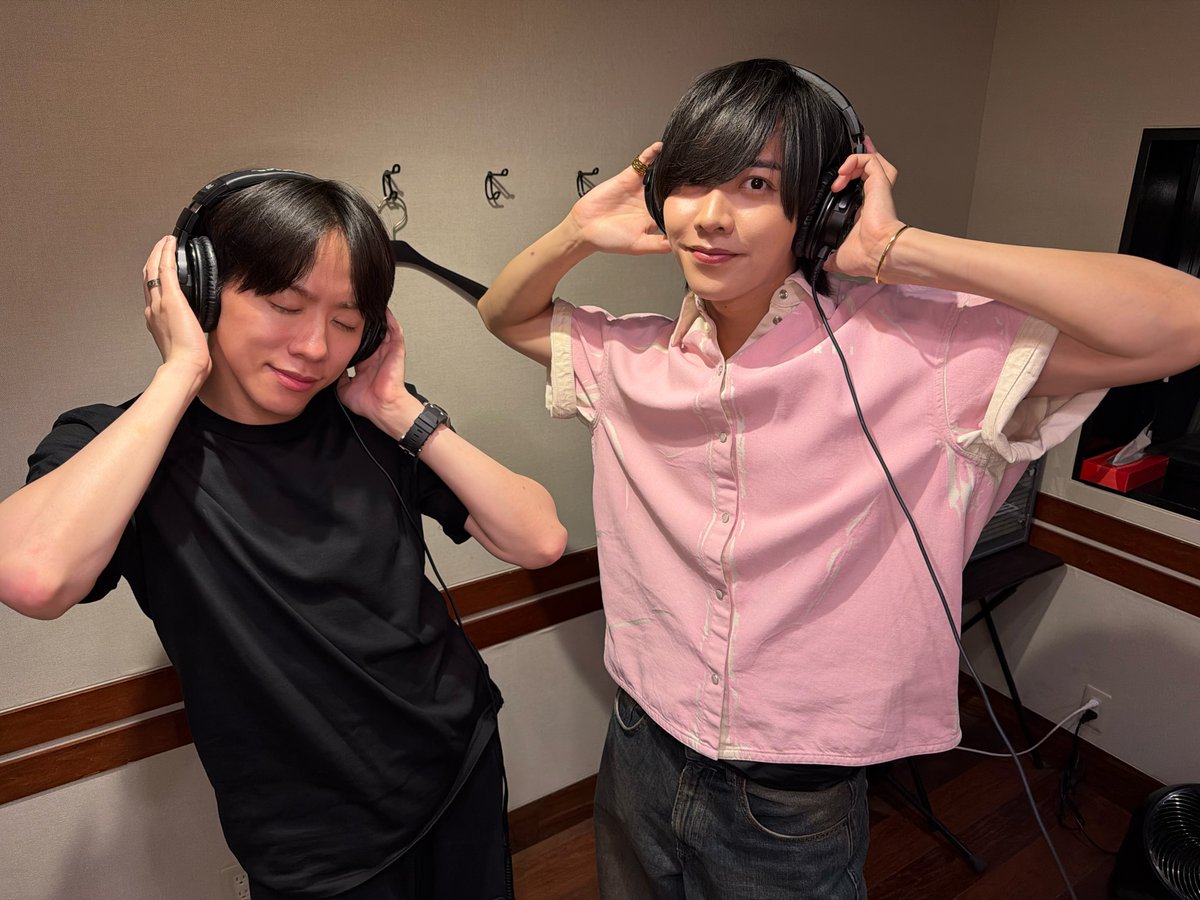 7mpickup_tfm's tweet photo. 今日の担当：松井奏＆基俊介💛💚

「IMP.の #IMPickup」今日も放送！📡
7月1日、今日はなんの日でしょう？？

#松井奏 #基俊介 がピックアップ☑️
今日は、音楽常識を大きく変えた！
あの機械にまつわる日🎧

📻https://t.co/gtqHRLOh8v

#IMP. @_7mp_official_ #TOKYOFM #JFN https://t.co/abX1nt1Zqs