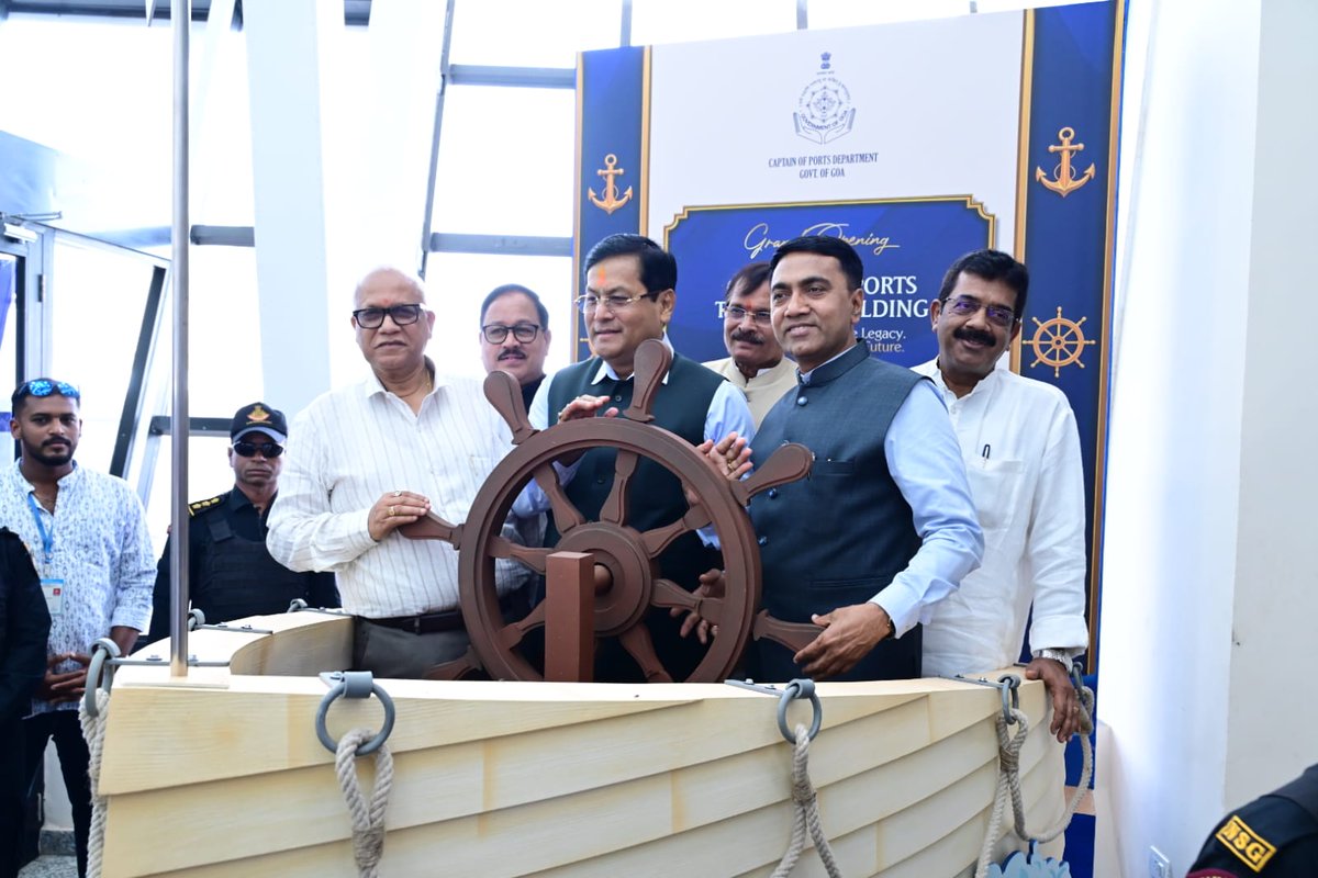 dip_goa's tweet photo. Union Minister of Ports, Shipping & Waterways, Government of India, Shri. Sarbananda Sonowal (@sarbanandsonwal ) and Chief Minister @DrPramodPSawant inaugurated newly constructed Captain of Ports Terminal Building at Panaji. 

The state-of-the-art riverfront facility has been developed to strengthen maritime administration, improve navigational monitoring, and enhance public-facing services associated with inland and coastal waterways.

The inaugural ceremony was attended by Union Minister of State for Power and New & Renewable Energy; Shri @shripadynaik, Minister for Captain of Ports, Shri @digambarkamat, Minister for Social Welfare, Shri @S_Phal_Dessai, Member of Parliament (Rajya Sabha); Shri @ShetSadanand, MLAs, Shri. @MichaelLobo76, Shri. @SankalpAmonkar, Mayor, Corporation of the City of Panaji; Shri @RohitMonserrate , Captain of Ports, Shri Octavio A. Rodrigues & senior government officials.