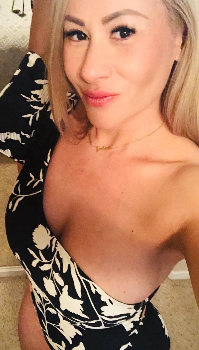 gmr_boy_'s tweet photo. Her name is Aracely and her #cuckson wants to see his mommy get used @rickman587235😈#cuck dm me ur irls so i can expose them https://t.co/cxP53mdN0p
