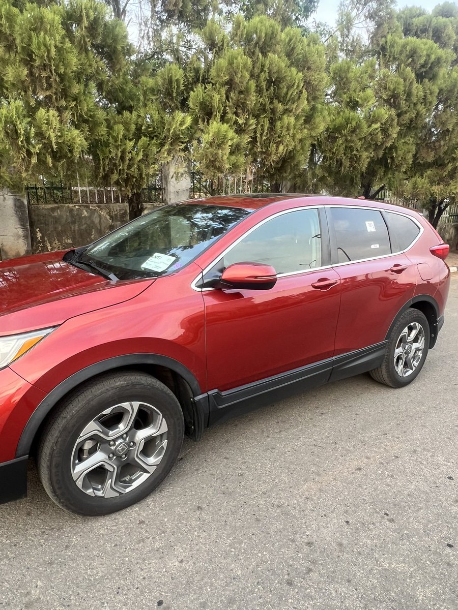 larhwirk's tweet photo. @Carsnationn 🚘 Honda CR-V 2018 turbo 

✅ Fuel-efficient
✅ Strong and reliable
✅ Spacious interior
✅ Smooth drive
✅ Clean and sharp
✅ Perfect for Nigerian roads https://t.co/VRt6my3j8a