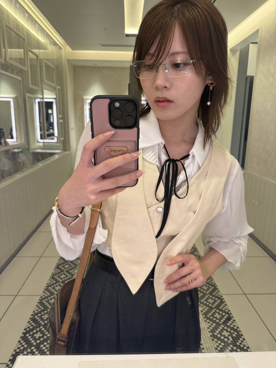 Berin_official's tweet photo. 👓 https://t.co/OlBkYTbPUK