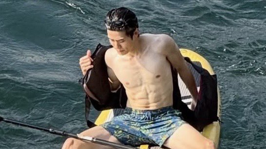 JAEWOOLOOKS's tweet photo. jaehyun in lake como               jungwoo in capri https://t.co/oum10Njg82