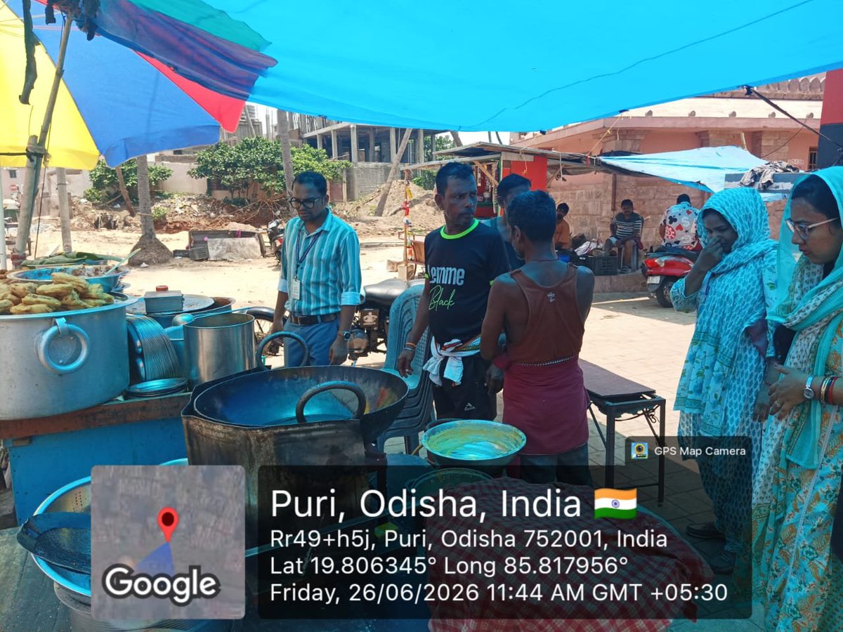 dm_puri's tweet photo. Food safety teams conducted surprise raids on sweet shops across Puri ahead of the upcoming Snana Jatra and Rath Yatra to ensure quality and hygiene of food items being sold to devotees. https://t.co/7N2isqV0JF