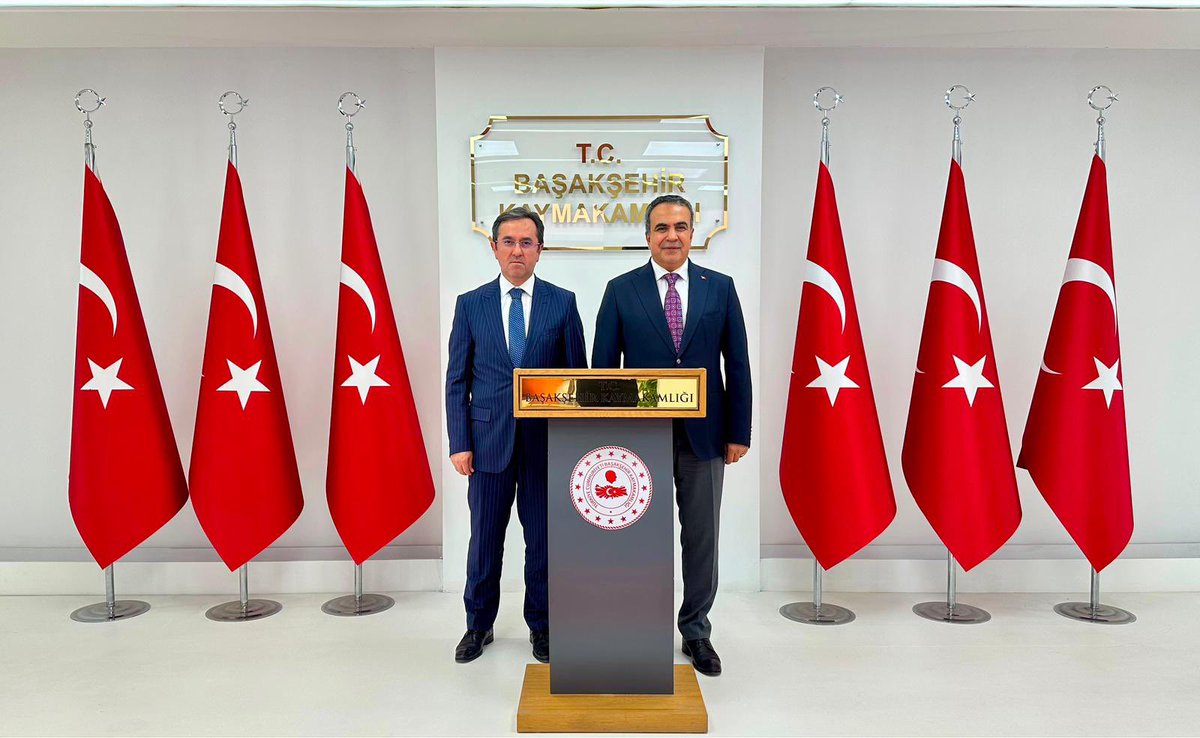 TC_Sariyer's tweet photo. Sarıyer Kaymakamı Metin Maytalman,  Başakşehir Kaymakamı Cemil Özgür ÖNEĞİ makamına  iade-i ziyarette bulundu. Ziyaret, karşılıklı iyi niyet temennileriyle sona erdi. https://t.co/SCJR6zT9yu