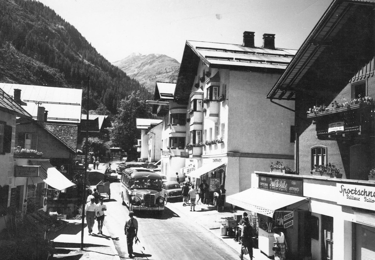 StantonReview's tweet photo. #VintageFriday ☀️
A look back at summer days in the St. Anton am Arlberg region ... 😍
📷 (c) Gemeinde St. Anton am Arlberg
#stantonamarlberg
#stanton #pettneuamarlberg #inTirol #vintage https://t.co/L6m63y6y55