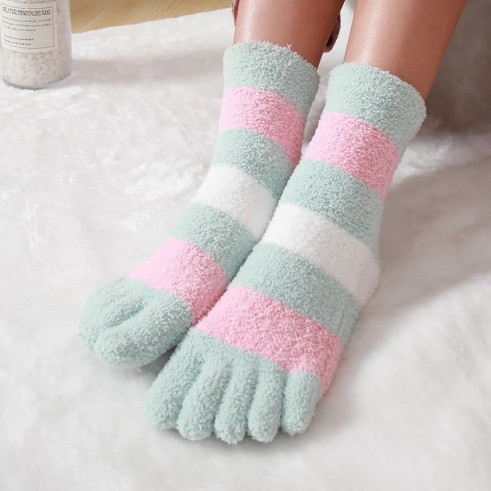 SoftMintyVulpix's tweet photo. @throwawayt60492 Toe socks are always the best socks with their comfort and cute or silly designs https://t.co/rFc5oaDUtV