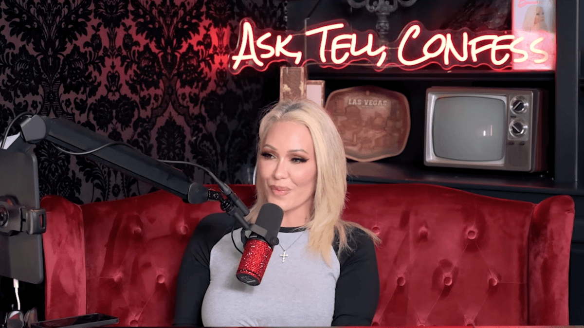 UNILAD's tweet photo. Bunnie Xo jokes Jelly Roll marriage was like a '10-year prison' bid as she discusses life after divorce https://t.co/ghtVufBvuv https://t.co/WMLenvjRoW