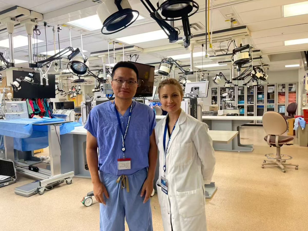 XiefengWang's tweet photo. Just finished a low grade thalamic glioma resection using a supracerebellar endoscopic approach, based on the knowledge learning from the skull base course at Mayo Clinic. Grateful to my mentor's @GLanzinoNSGY  recommendation and to @PerisCelda 's outstanding teaching. https://t.co/NnGMH75oqE
