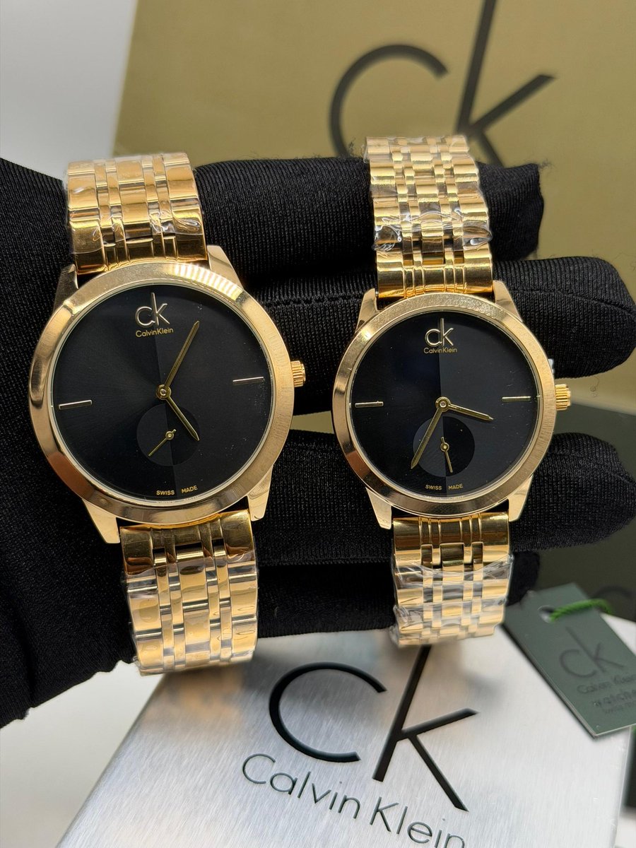 big_damola's tweet photo. His and hers wristwatch available as seen 
🏷️25,000 naira each( 48,000 naira for both) 
Comes in a well packaged box and bag 
Nationwide delivery 🚚 

Kindly send a dm to order https://t.co/aNPllRXBOg