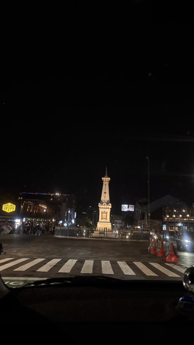 GEnanaaa's tweet photo. A glimpse of Jogja ✨ https://t.co/zdfwEeg5QA