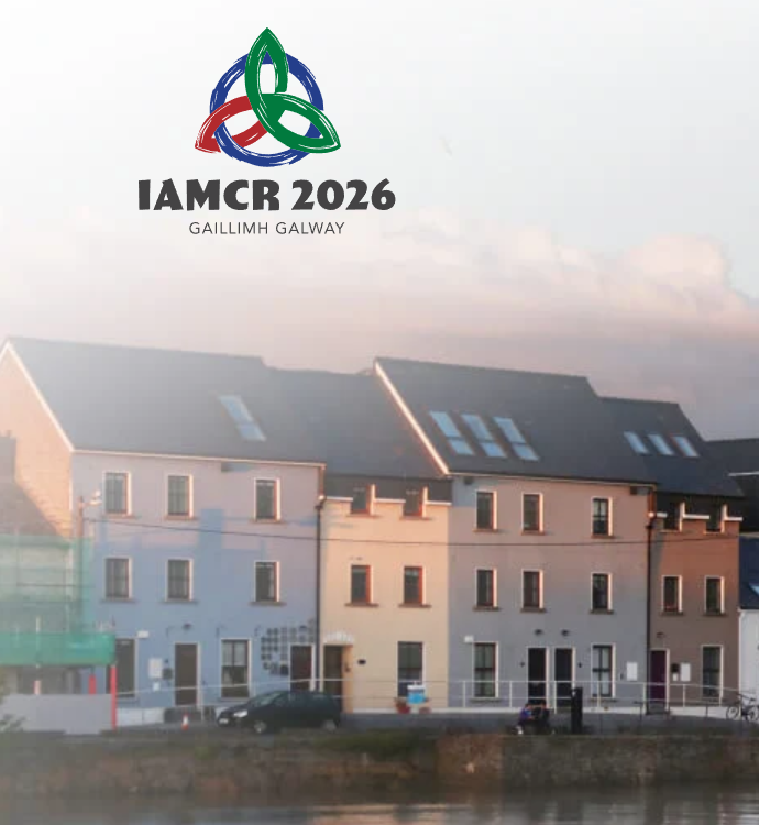 IAGPER's tweet photo. 🌟@ParrattSonia y @montsemerafdez participan mañana en el congreso @IAMCRtweets, que se celebra en @uniofgalway
💻Presentarán el estudio Does AI Disclosure Affect Trust in News? Evidence from Spain, elaborado con @neilthurman y @fstalph, de @LMU_Muenchen 
https://t.co/ney40d18pH https://t.co/ph4mZ3Eufb
