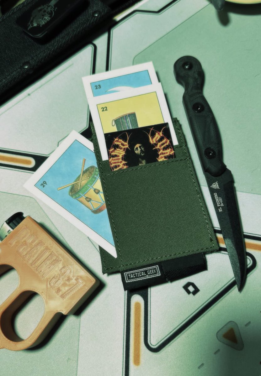 TACTICALGEEK_US's tweet photo. TACTICAL_GEEK EXT5 💳 Super slim and easy to carry, perfect for cards with room for a few bills.
#tacticalgeek #pouch #edcpouch #edcorganizer #gear #edcgear #edc #outdoorlife #everydaycarry #everydaycarrys #edcpouchs #edcbag #urbancarry #edcbags #edcusa #knives #edcknives https://t.co/JzRbUeSUv0