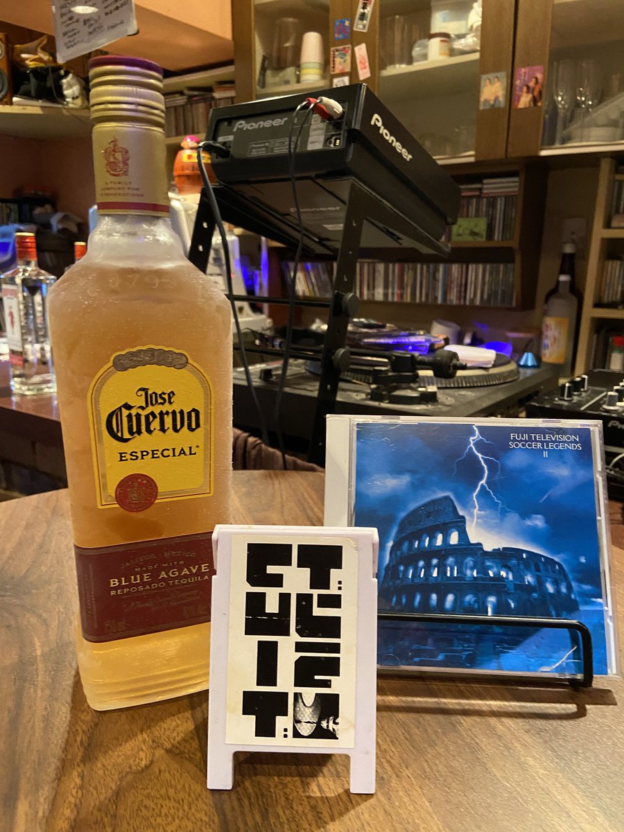 drillrecord's tweet photo. 今日のドリル

本日の営業時間17:00〜24:00

ワールドカップは決勝トーナメント行ったし明日は台風でどうなるかわからないので飲むなら今夜ですね！！
というわけでドリンク二杯目無料！！
ショットドリンク三杯千円やります！！
是非今夜はドリルへどうぞー

ドリルレコードオープンです。 https://t.co/XfMYBvobgd