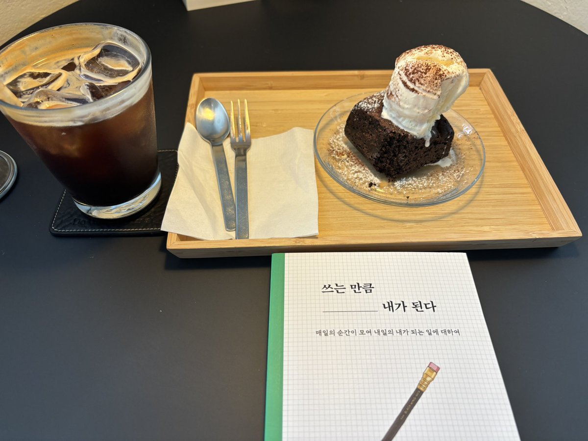 nyangily's tweet photo. 책 좀 읽다가 컴활공부...🤯 https://t.co/zalUe8ILyZ