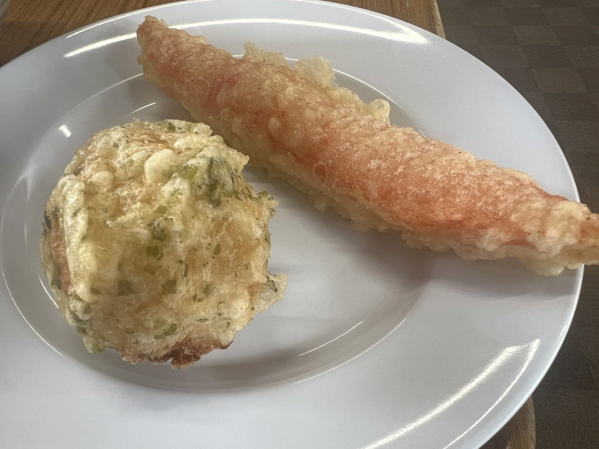 masu2705's tweet photo. #山越うどん
#釜玉うどん
#じゃが天
#香川県
#綾歌郡綾川町羽床上602-2
#激戦
#並ぶ
#でらうまぁ
★★★★☆
安定の美味しさ♡
#麺活
#うどん男子
#うどん好きと繋がりたい https://t.co/iR3nuWAEvx
