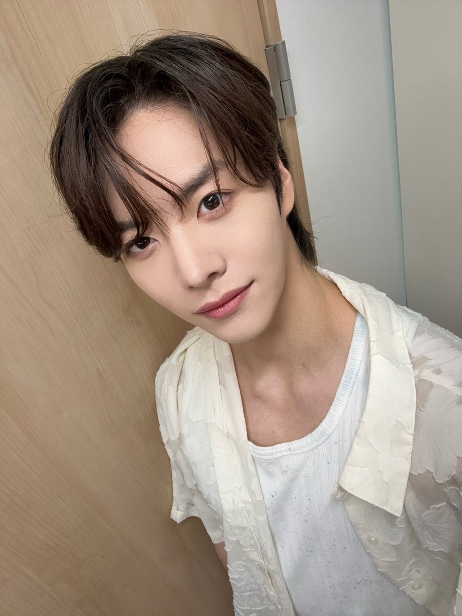 ASC2NT_OFFICIAL's tweet photo. [📷_ #효원] 

나 괜찮아!! 
걱정해줘서 고마워🩵

#어센트 #ASC2NT 
#HYOWON https://t.co/rzoftuEsY4