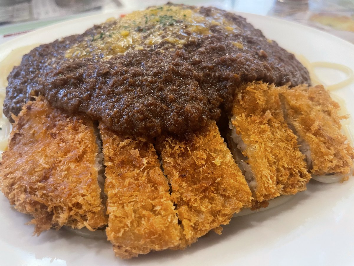 sitiyo_bot's tweet photo. 本丸のパスタは、過去に何回も食べてるシャンゴ風ではなく、復刻で夏季限定でやっていたカツカレースパゲッティに🍝🍛Ψ( 'ч' ☆)ŧ‹”ŧ‹” https://t.co/3bFuzEncrl