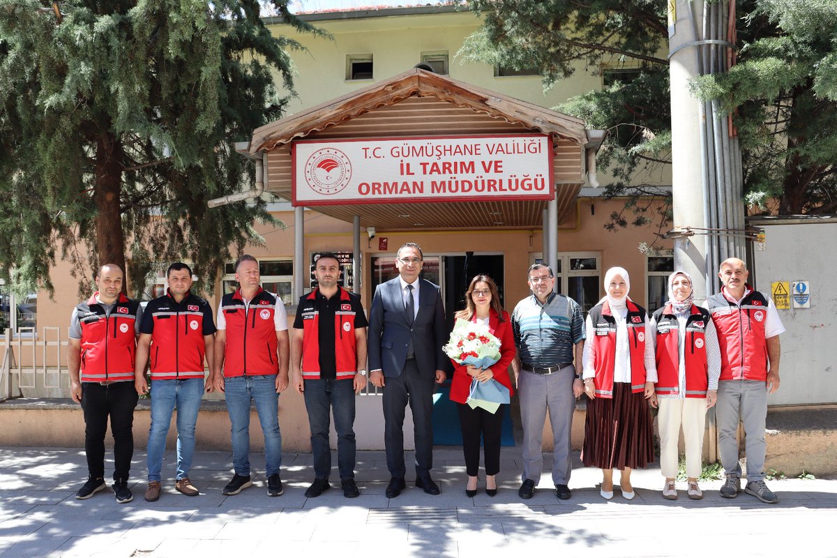 gumushanetarim's tweet photo. Sinop Vali Yardımcılığı görevine atanan Vali Yardımcısı Sn. Bahar KAYA, İl Müdürümüze veda ziyaretinde bulundu.
Vali Yardımcımıza nazik ziyaretleri ve çalışmalarımıza sağladıkları katkılarından dolayı teşekkür ediyor, yeni görev yerinde sağlık, mutluluk ve başarılar diliyoruz. https://t.co/Qpi1iHGTnB