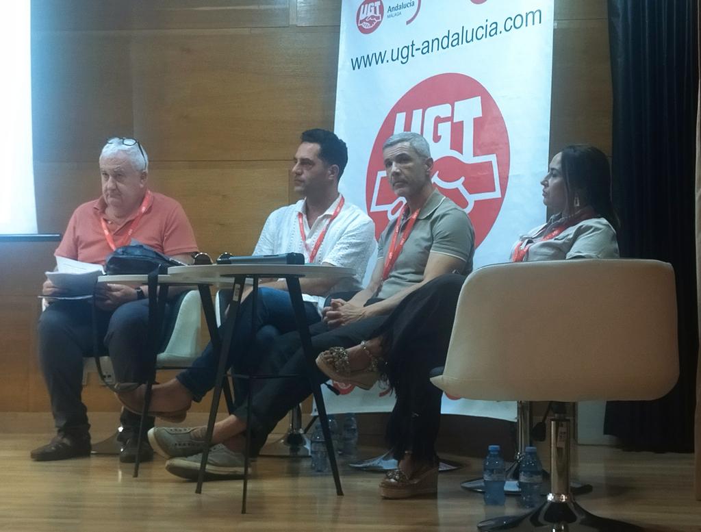 ugtmalaga's tweet photo. Antonio González secretario general de UGT Málaga analiza la situación actual de UGT en la provincia en el Comité Constituyente de UGT Málaga https://t.co/Dj9afWEeWR