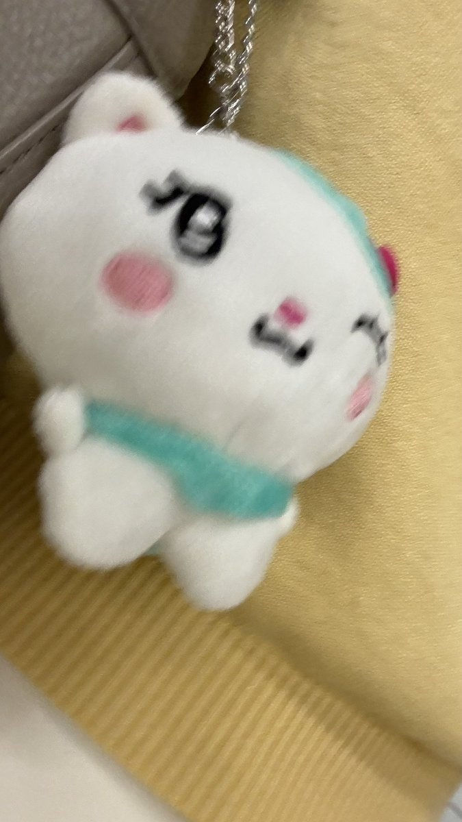 AM_x_YO's tweet photo. 行くか迷ってたけど、特に予定ない平日休みだったので当日予約で行ってきた✨
マユカちゃんのドリンク飲みながらMVを見れて幸せ空間でした🌈 行ってよかった🥹 お店の方が優しかったのか、運が良かったのか自引きできてさらに幸せでした💚感謝🙏
#NiziU #SHIBUYA_TSUTAYA https://t.co/SRv1xQdMYQ