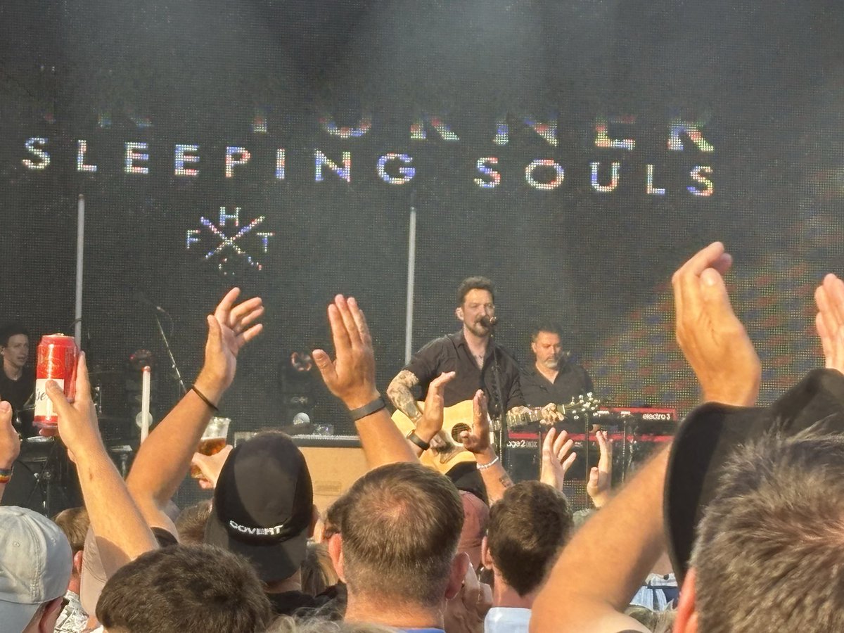 CulletonJohn's tweet photo. Great night at @DreamlandMarg for American Hi-Fi, Frank Carter &amp; The Sleeping Souls and Bowling For Soup. 
#oldgitgiggoer https://t.co/4Gerzi7Vxl